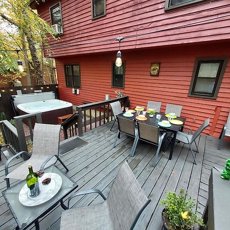 Chalet Renovated Near Casino, Camelback , Kalahari 4Bdrms Firepit Hot Tub Game Room Tobyhanna Bagian luar foto
