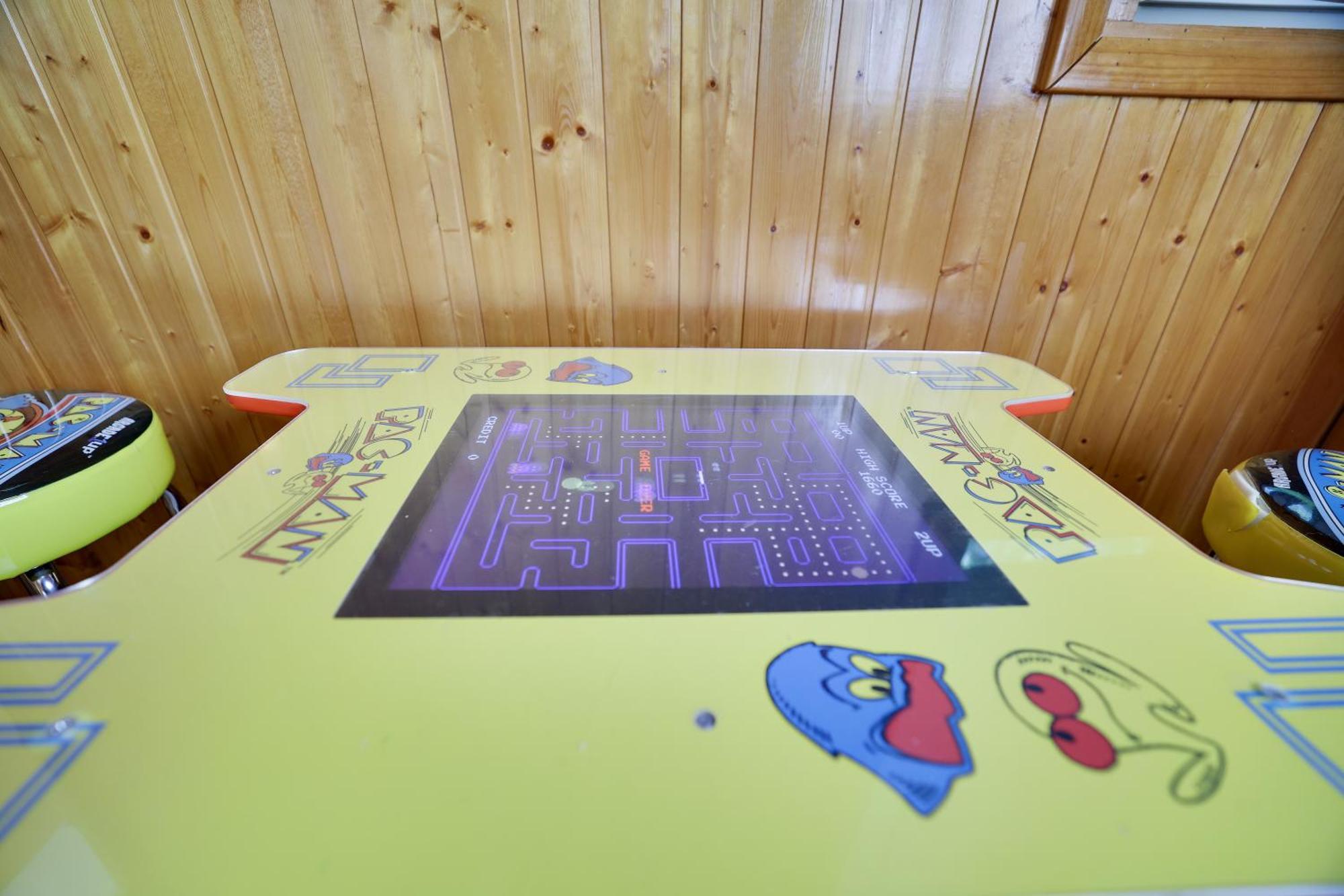 Chalet Renovated Near Casino, Camelback , Kalahari 4Bdrms Firepit Hot Tub Game Room Tobyhanna Bagian luar foto