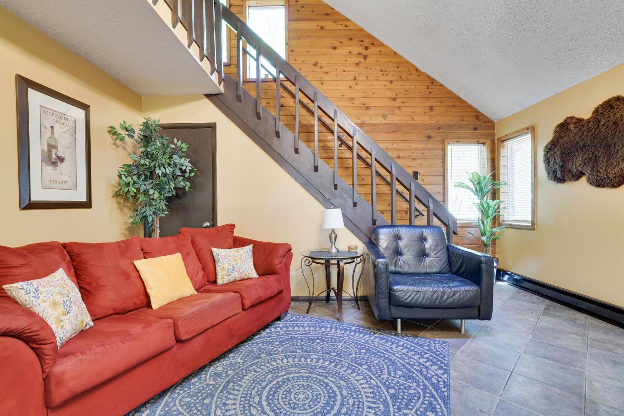 Chalet Renovated Near Casino, Camelback , Kalahari 4Bdrms Firepit Hot Tub Game Room Tobyhanna Bagian luar foto