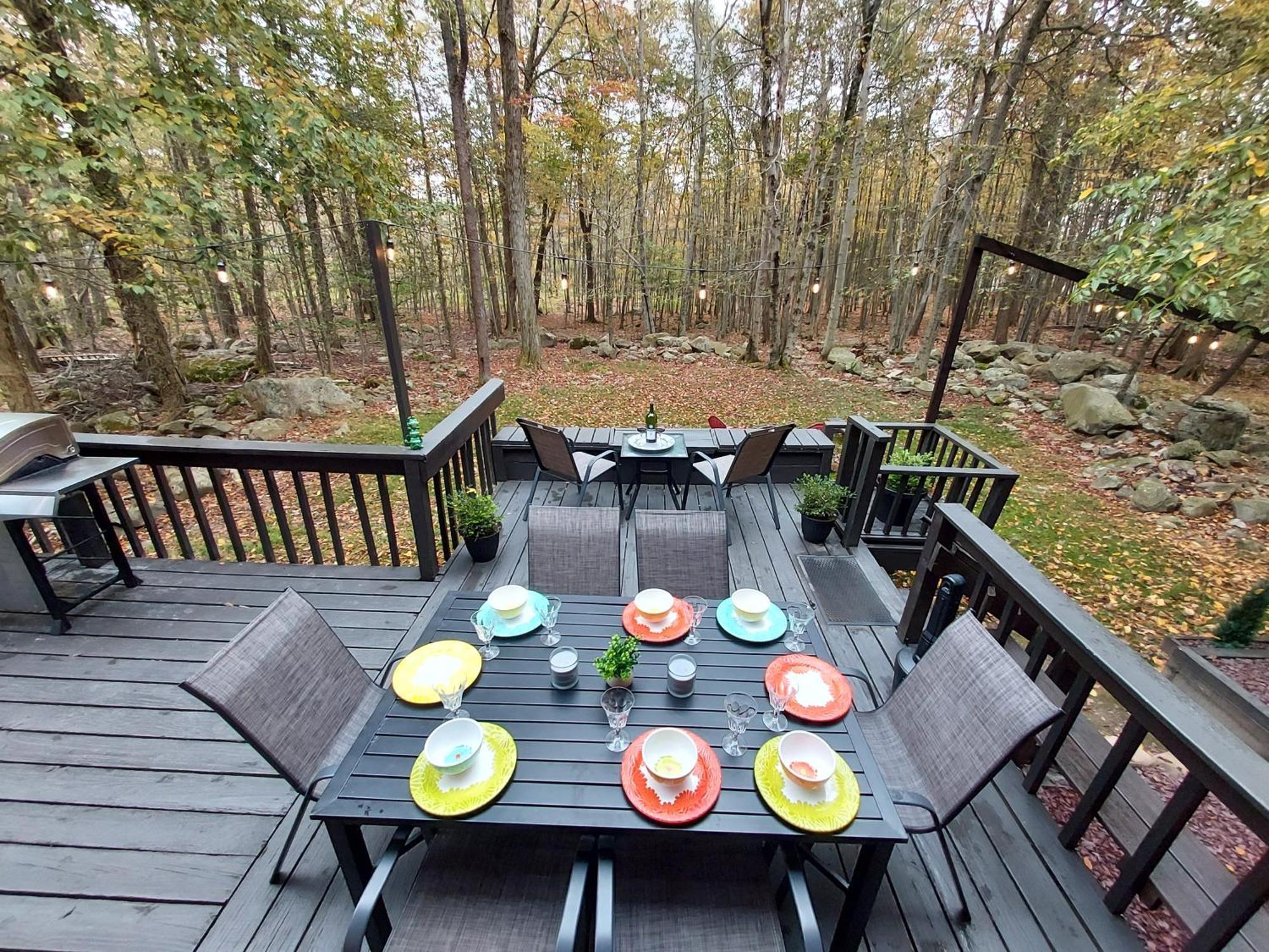 Chalet Renovated Near Casino, Camelback , Kalahari 4Bdrms Firepit Hot Tub Game Room Tobyhanna Bagian luar foto