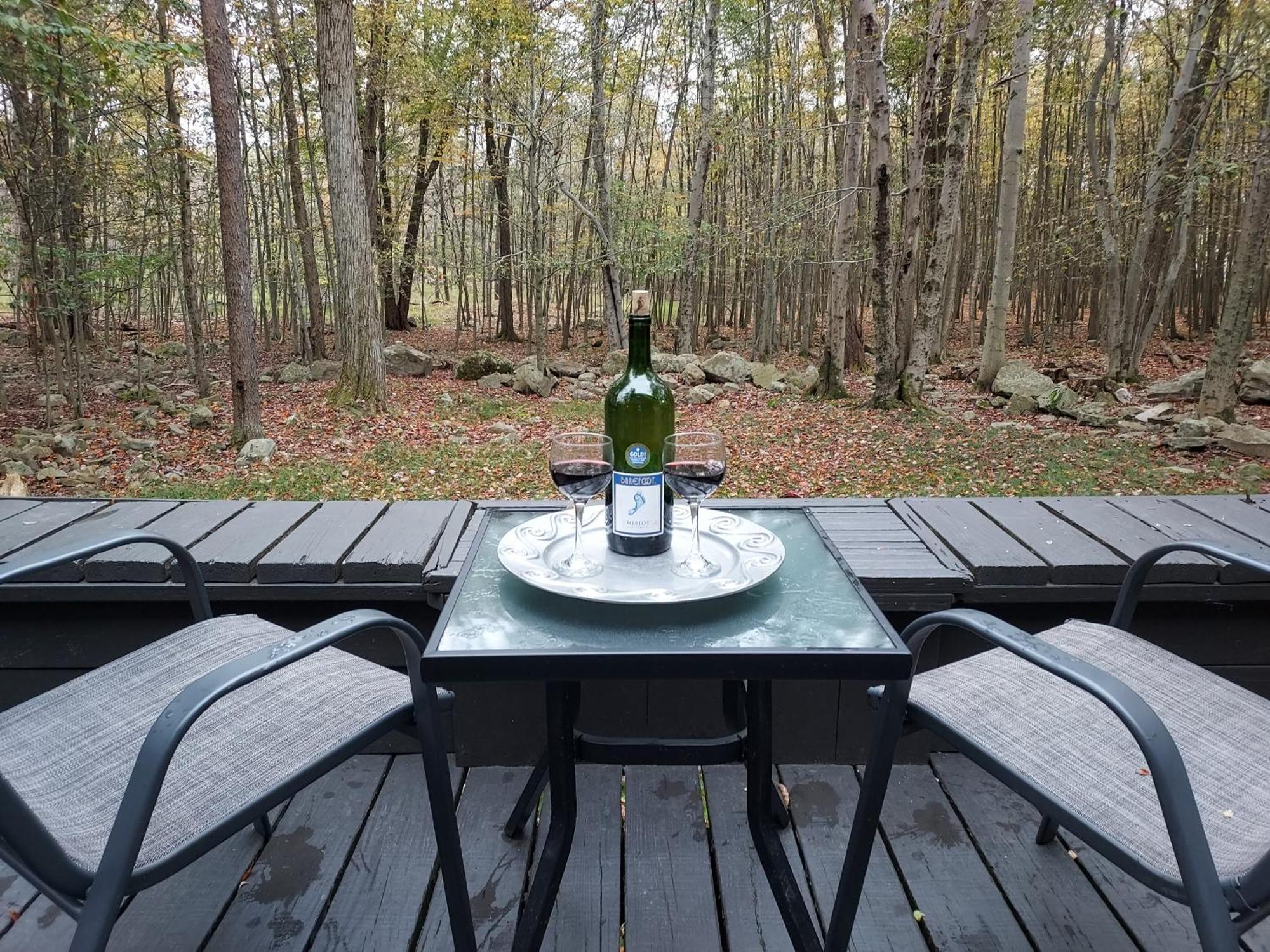 Chalet Renovated Near Casino, Camelback , Kalahari 4Bdrms Firepit Hot Tub Game Room Tobyhanna Bagian luar foto