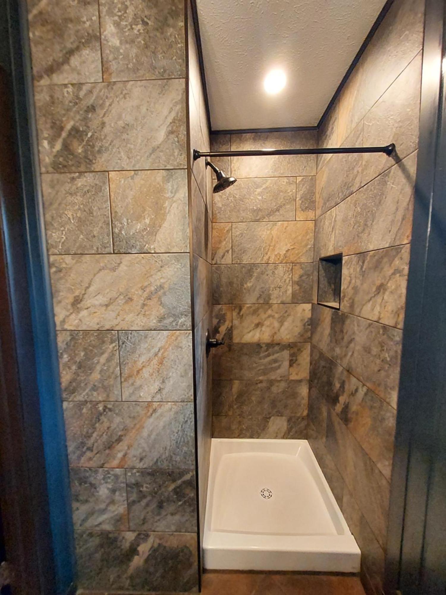 Chalet Renovated Near Casino, Camelback , Kalahari 4Bdrms Firepit Hot Tub Game Room Tobyhanna Bagian luar foto